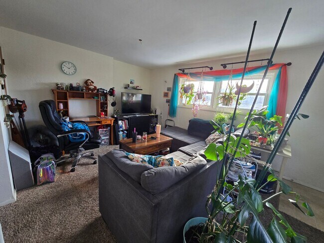 Foto del edificio - 203 Eisenhower Dr