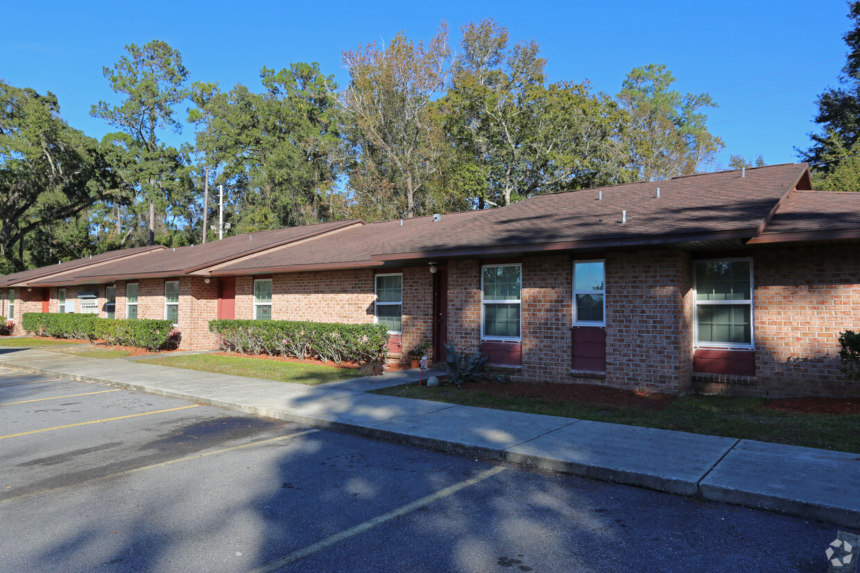 Greenbriar Villa Apartments Apartments in Brooksville, FL