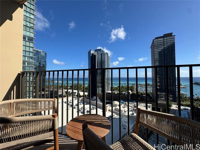 Foto principal - 987 Queen St