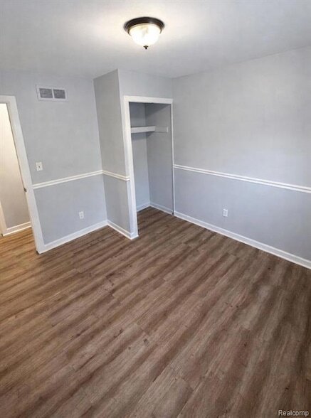 Foto del edificio - 21816 E 10 Mile Rd