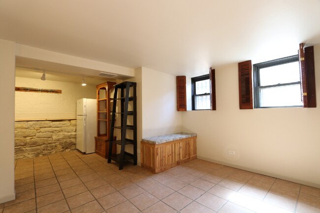 Building Photo - 1510 W Jackson Blvd