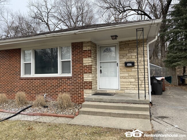 Building Photo - 1417 Cummins Pkwy