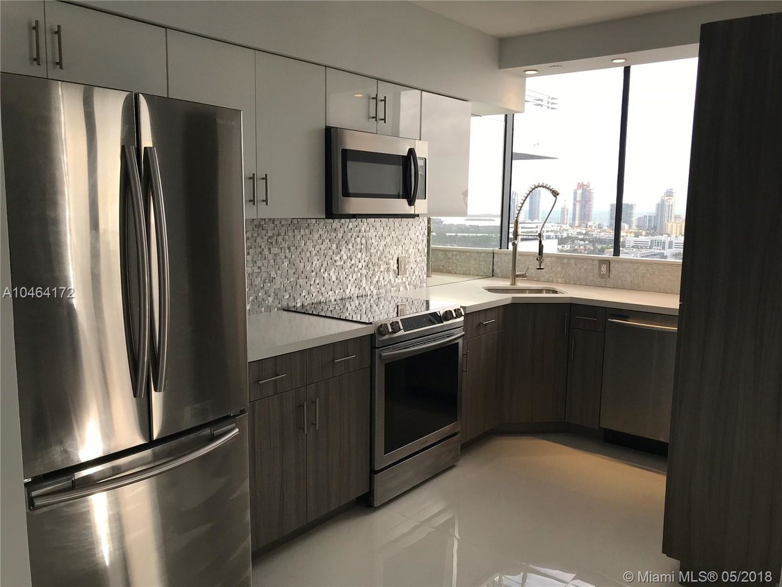 Foto principal - 1330 West Ave