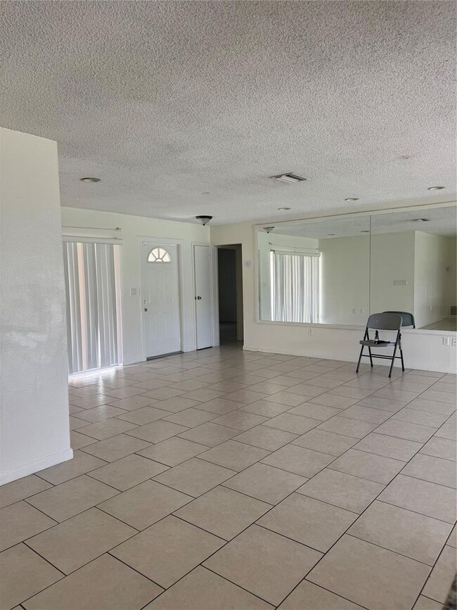 Building Photo - 9651 Sunset Strip