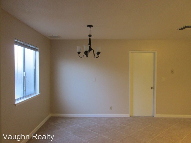Building Photo - 4 br, 2 bath House - 525 S. Alvord St.