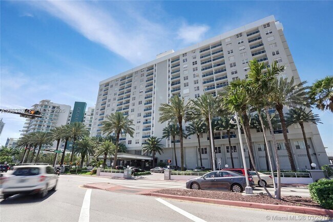 Foto del edificio - 6770 Indian Creek Dr
