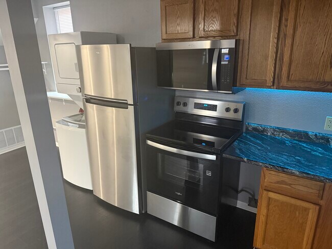 Foto del edificio - 524 E Grand Ave