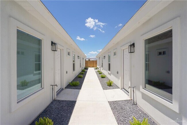 Foto del edificio - 5601 Northwestern Ave