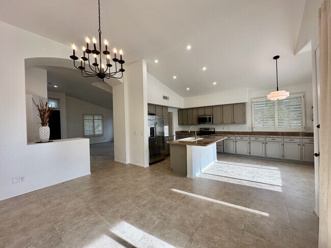 Foto del edificio - 15058 N 54th Way