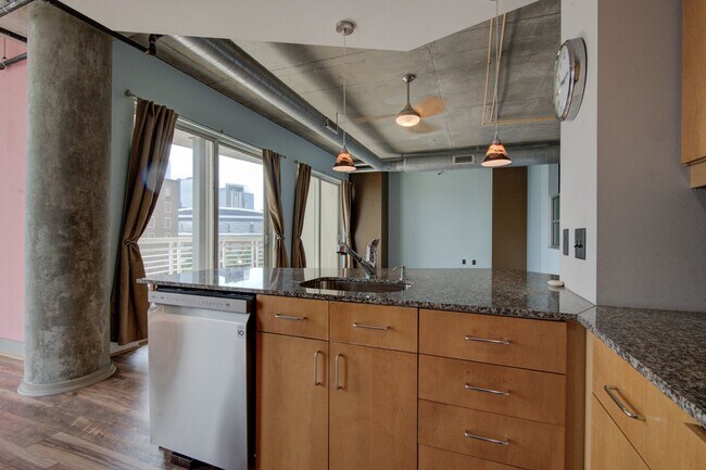 Foto del edificio - COMING SOON! Affordable Comfort: 1BR/1BA C...