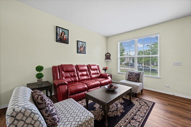 Foto del edificio - 126 Redmond Dr