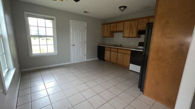 Building Photo - 86 Wilkinson Rd