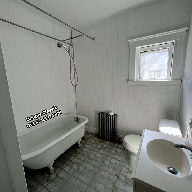 Building Photo - 3656 E 63rd St