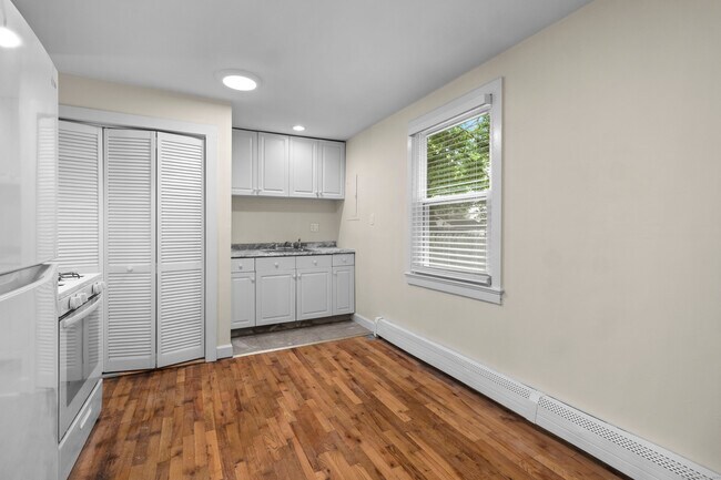 Foto del edificio - 232 Melville Dr