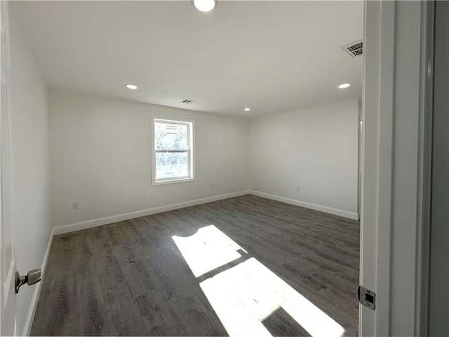 Foto del edificio - 34 Harold St