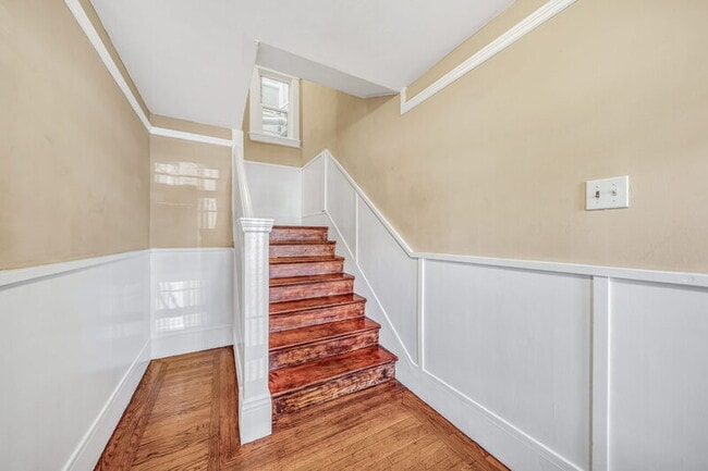 Building Photo - 1491 Quesada Ave