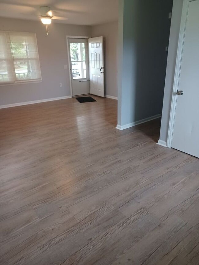 Building Photo - 2BD/1BA Duplex at Ponderosa Village