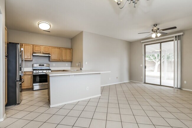 Foto del edificio - 11170 W Holly St