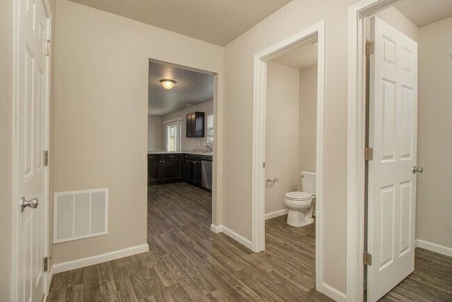 Foto del edificio - 10847 Carmen Oak Dr SE