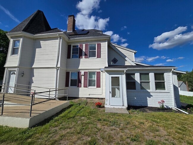 Foto del edificio - 239 Pleasant St