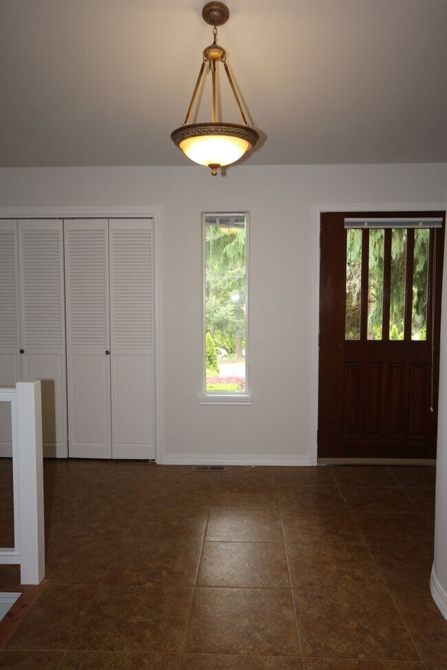 Foto del edificio - Beautiful Bothell Home with Bonus Room and...