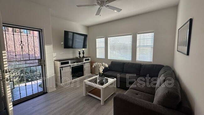 Foto del edificio - 26802 Moonflower Ct