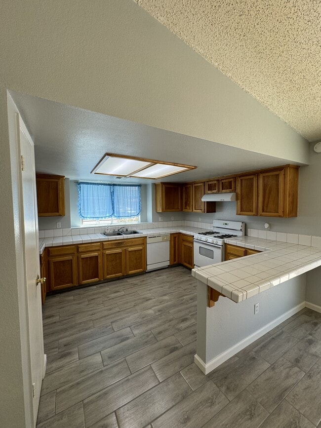 Building Photo - 612 Calle Orlando