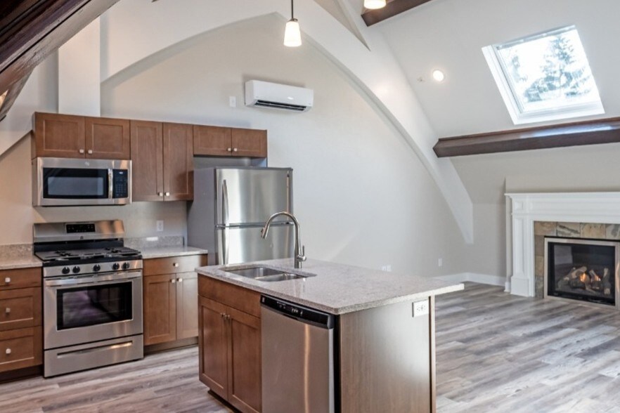 445 Knapp St NE, Grand Rapids, MI 49505 Apartments in Grand Rapids