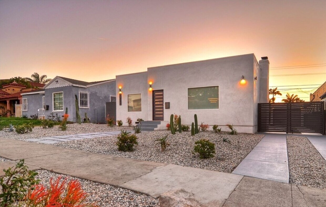 Private 3 Bed / 2 Bath Home with Incredible Outdoor Space - Private 3 Bed / 2 Bath Home with Incredible Outdoor Space