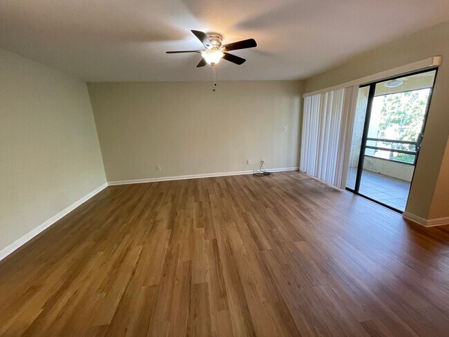 Building Photo - ANNUAL RENTAL - LAKEWOOD 1 BED/1 BATH WITH CARPORT