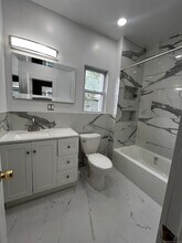 Building Photo - 11 Truman St