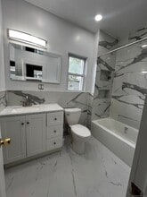 Building Photo - 11 Truman St