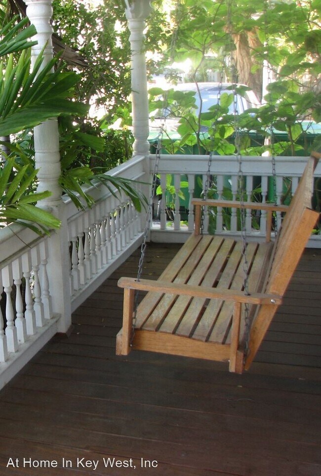 Foto del edificio - 3 br, 2.5 bath House - 714-10 Olivia Street
