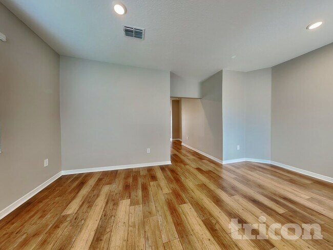 Foto del edificio - 6092 Dolostone Dr