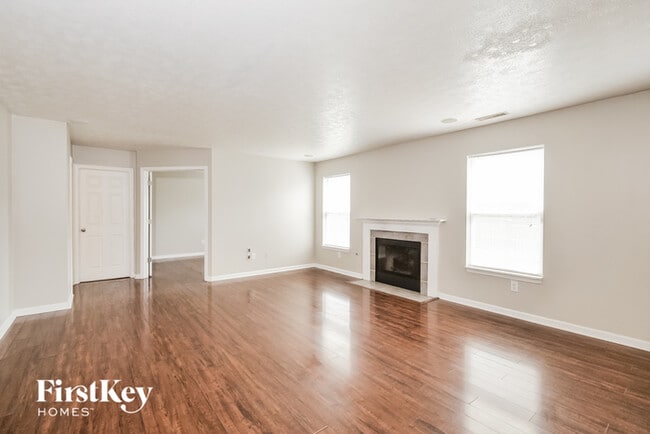 Building Photo - 5569 Bracken Dr