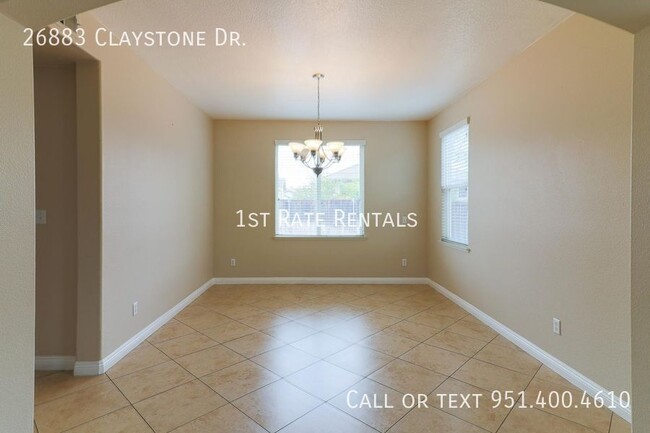 Foto del edificio - 26883 Claystone Dr