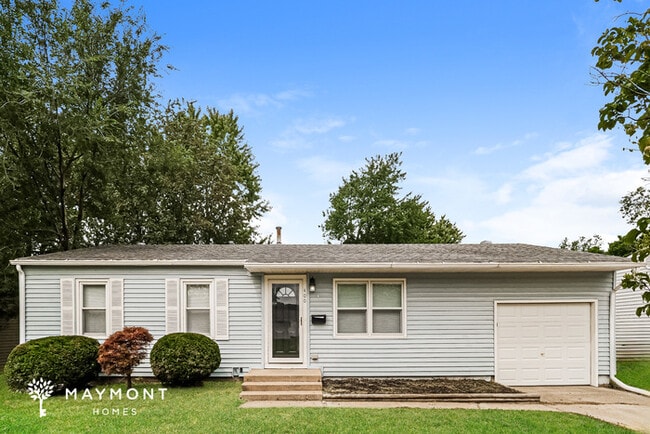 Building Photo - 400 N Ponca Dr