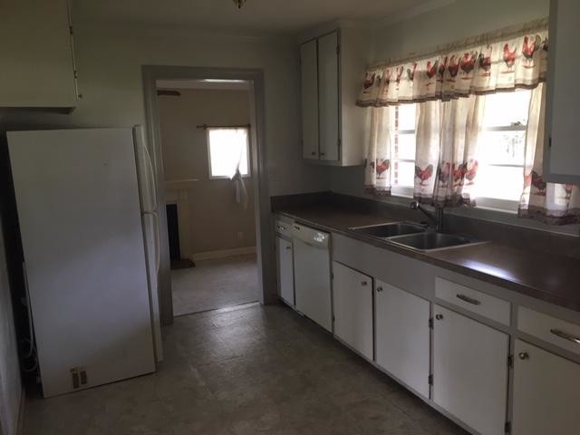 Primary Photo - 2306 Pembroke Dr