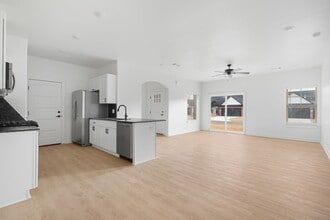 Building Photo - 8815 Bainbridge Ct Building Photo - 8815 Bainbridge Ct