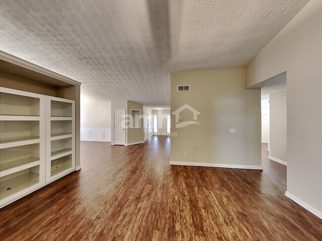 Foto del edificio - 2166 Blueberry Lane