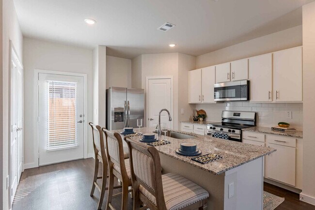 Foto del edificio - Elevon Parkway, Lavon, TX 75166 - 1 BR 1 BA cottage