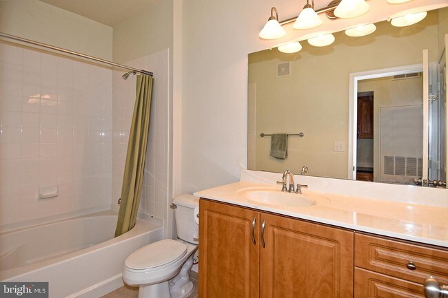 Foto del edificio - 12120 Garden Ridge Ln