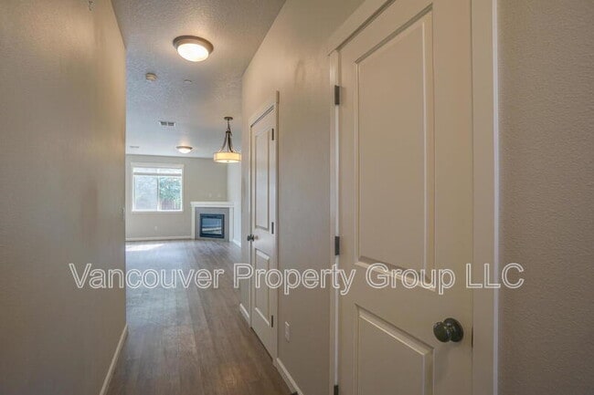 Foto del edificio - 5809 NE 71st Ave