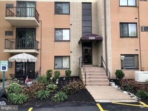 Building Photo - 1575 W Street Rd