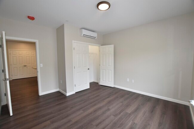 Foto del edificio - 217 Rockingham Rd