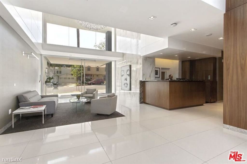 Foto principal - 838 N Doheny Dr