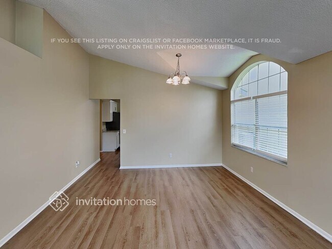 Foto del edificio - 12515 Ringwood Ave