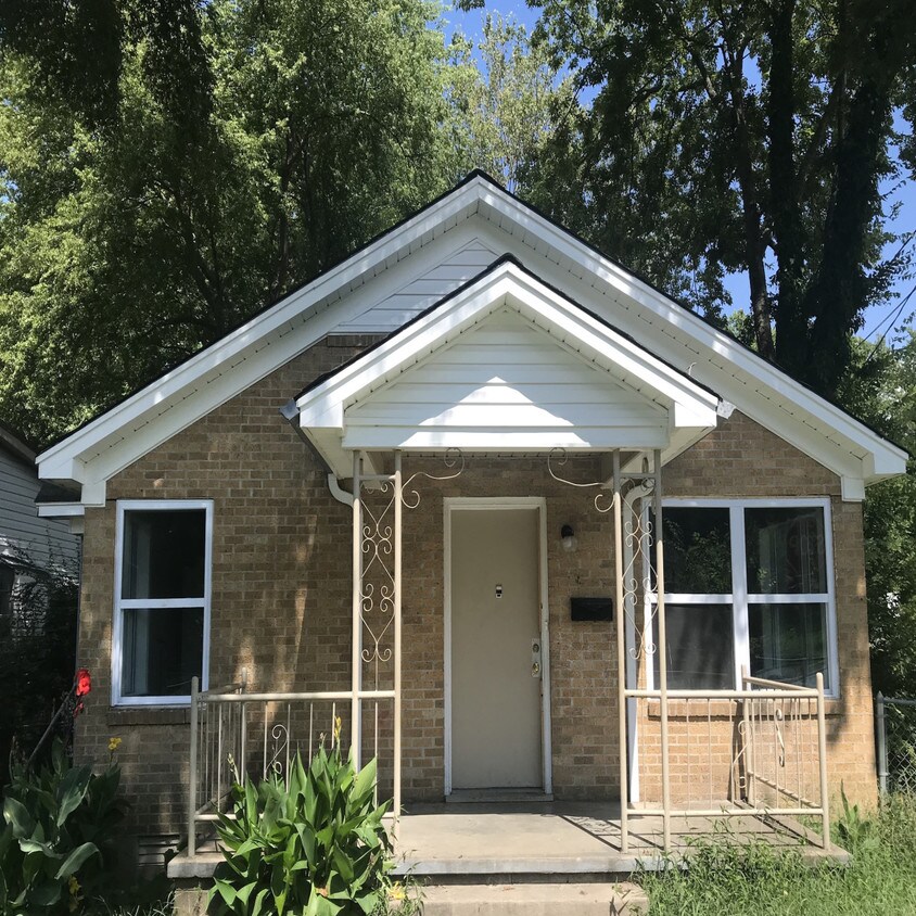 135 Charteroak Street Duplex House for Rent in Hot Springs, AR
