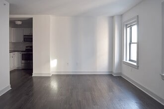 Interior Photo - The Newbern