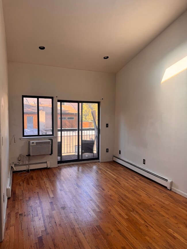 Building Photo - 11315 76th Rd